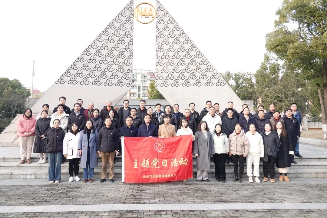 化工公司網(wǎng)站模板,化工公司網(wǎng)頁模板,響應式模板,網(wǎng)站制作,網(wǎng)站建站 圖片