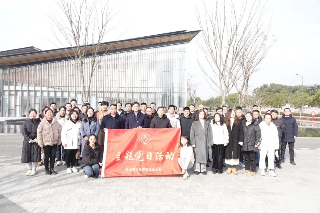 化工公司網(wǎng)站模板,化工公司網(wǎng)頁模板,響應式模板,網(wǎng)站制作,網(wǎng)站建站 圖片