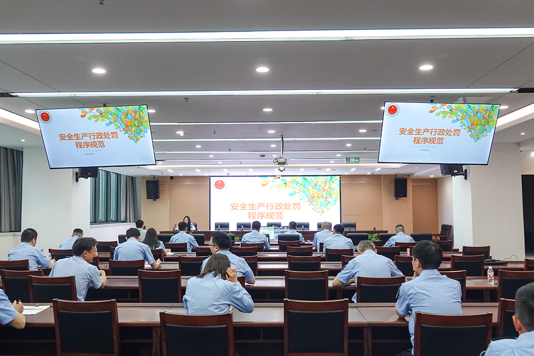 化工公司網站模板,化工公司網頁模板,響應式模板,網站制作,網站建站 圖片