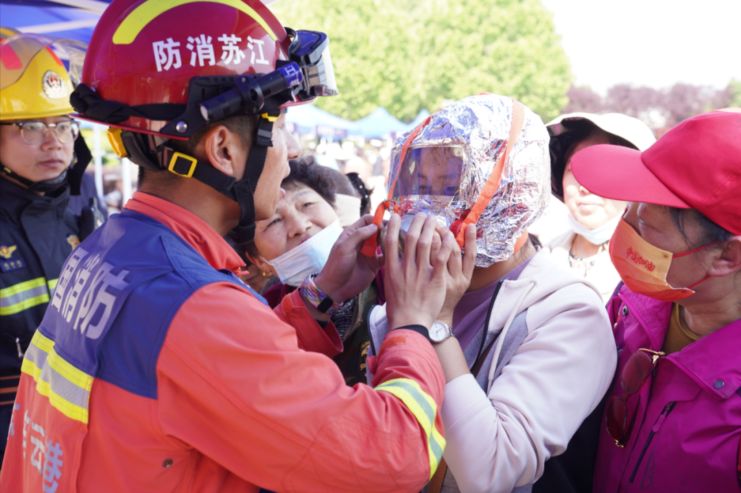 化工公司網(wǎng)站模板,化工公司網(wǎng)頁模板,響危險(xiǎn)品倉庫昆山化學(xué)品倉儲(chǔ),昆山危險(xiǎn)品倉庫,昆山危化品倉儲(chǔ),昆山乙類化學(xué)品倉儲(chǔ),昆山甲類危險(xiǎn)品倉庫,昆山丙類化學(xué)品倉庫,上海甲類危險(xiǎn)品倉庫,上海甲類化學(xué)品倉庫,上海危險(xiǎn)品倉庫,上海危化品倉庫,蘇州甲類危險(xiǎn)品倉庫應(yīng)式模板,網(wǎng)站制作,網(wǎng)站建站 圖片