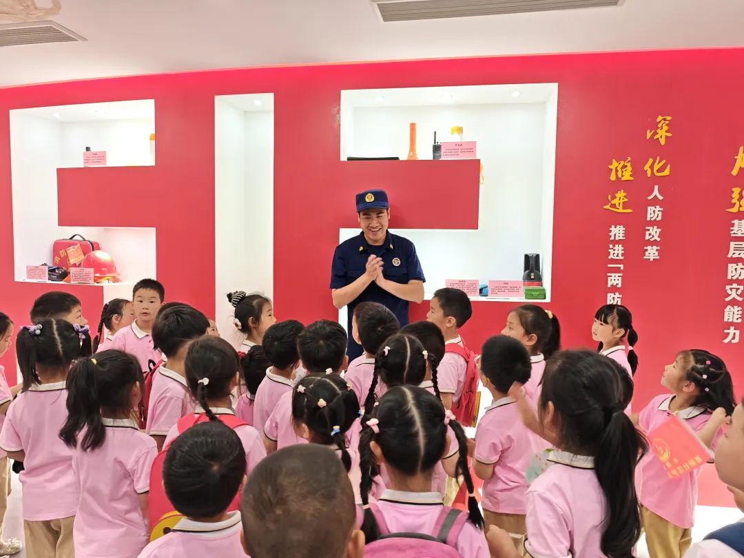 化工公司網(wǎng)站模板,化工公司網(wǎng)頁模板,響危險(xiǎn)品倉庫昆山化學(xué)品倉儲(chǔ),昆山危險(xiǎn)品倉庫,昆山危化品倉儲(chǔ),昆山乙類化學(xué)品倉儲(chǔ),昆山甲類危險(xiǎn)品倉庫,昆山丙類化學(xué)品倉庫,上海甲類危險(xiǎn)品倉庫,上海甲類化學(xué)品倉庫,上海危險(xiǎn)品倉庫,上海危化品倉庫,蘇州甲類危險(xiǎn)品倉庫應(yīng)式模板,網(wǎng)站制作,網(wǎng)站建站 圖片